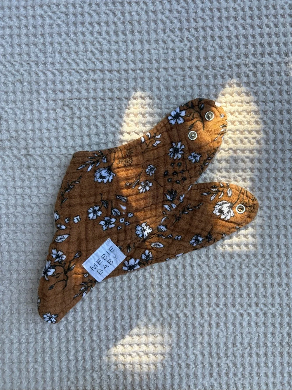 Mebie Baby Brown Floral Bib